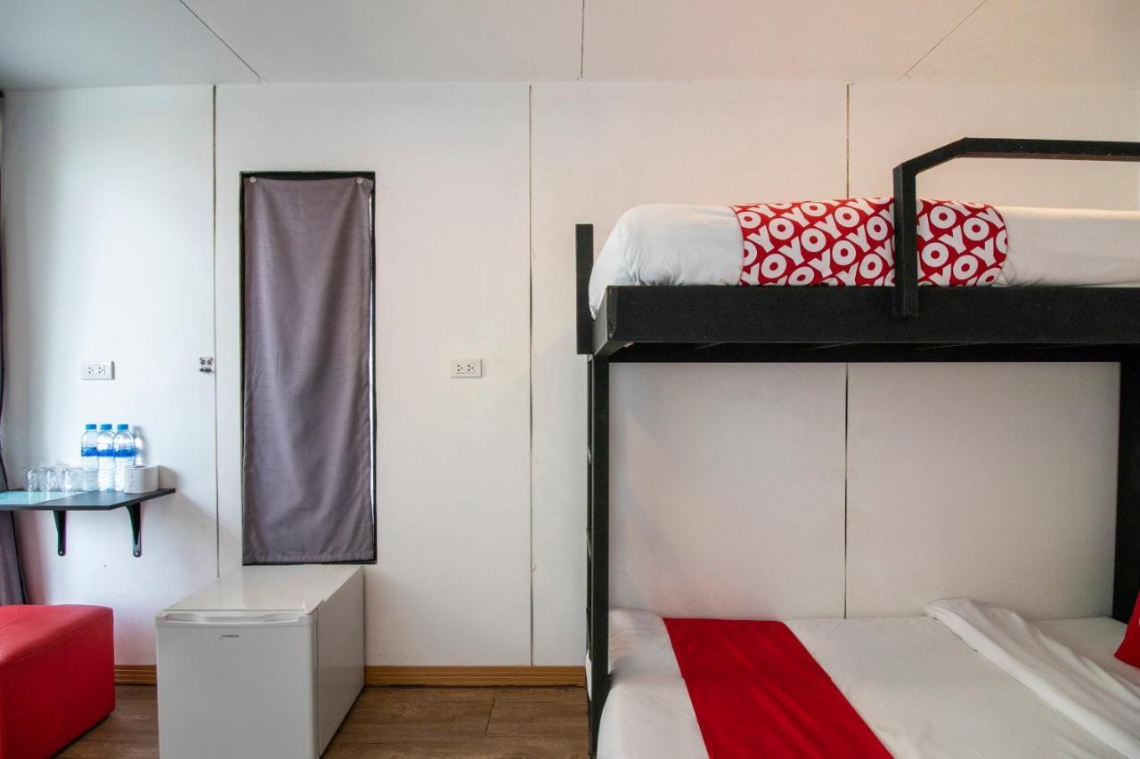 Oyo 673 Nice Sleep Box Hotel Chiang Mai Bagian luar foto