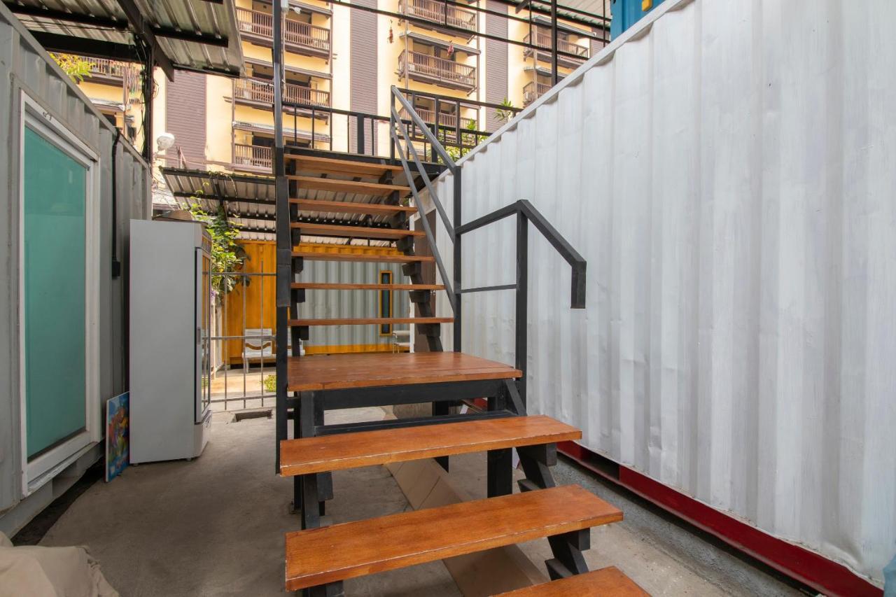 Oyo 673 Nice Sleep Box Hotel Chiang Mai Bagian luar foto