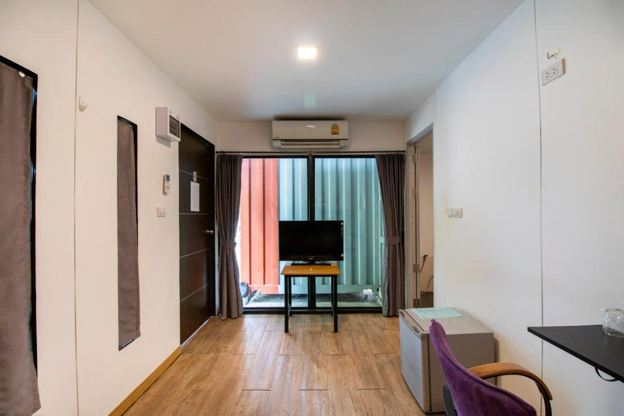 Oyo 673 Nice Sleep Box Hotel Chiang Mai Bagian luar foto