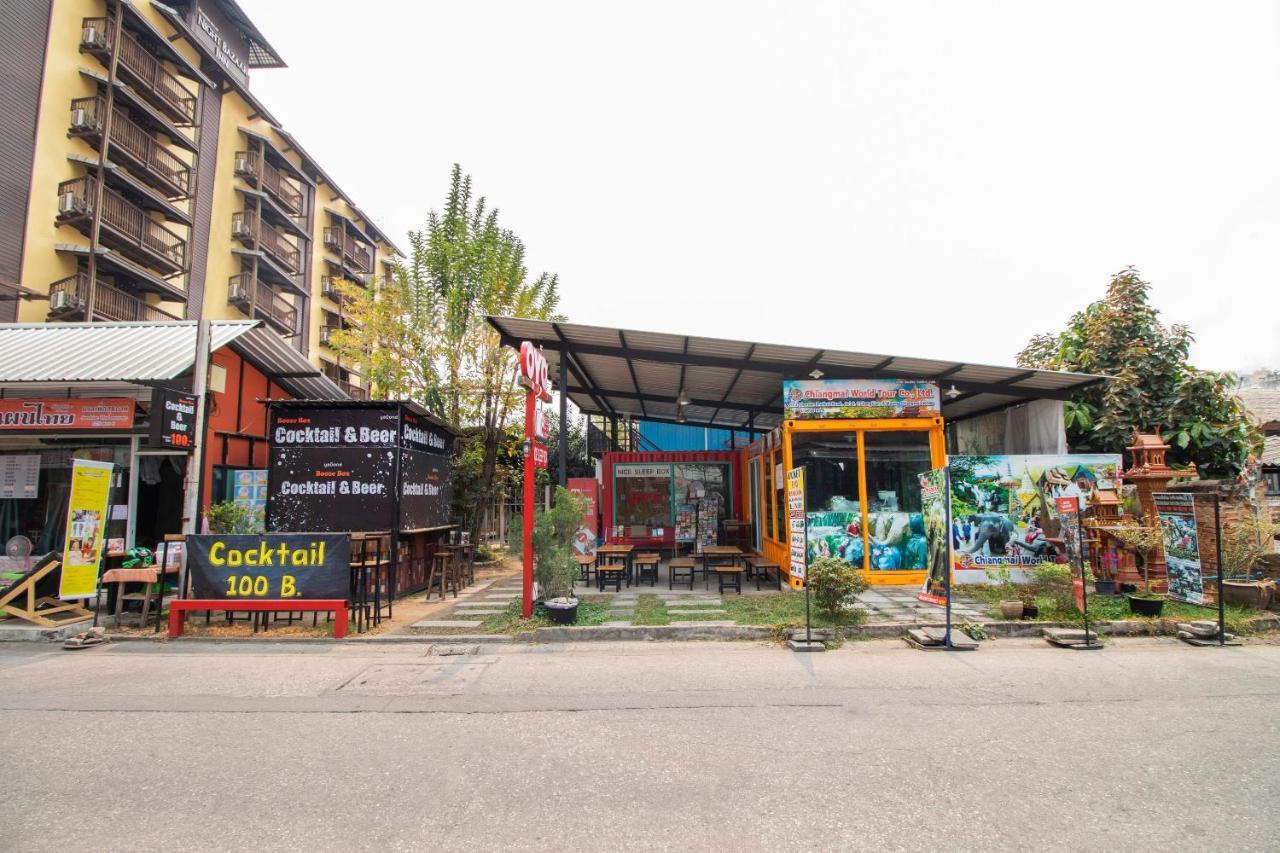 Oyo 673 Nice Sleep Box Hotel Chiang Mai Bagian luar foto