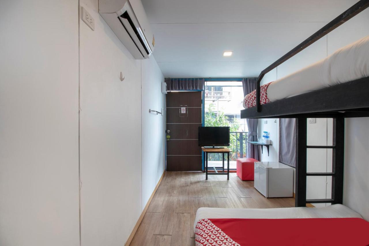 Oyo 673 Nice Sleep Box Hotel Chiang Mai Bagian luar foto