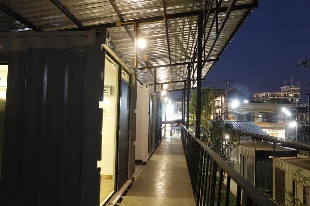 Oyo 673 Nice Sleep Box Hotel Chiang Mai Bagian luar foto