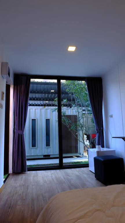 Oyo 673 Nice Sleep Box Hotel Chiang Mai Bagian luar foto
