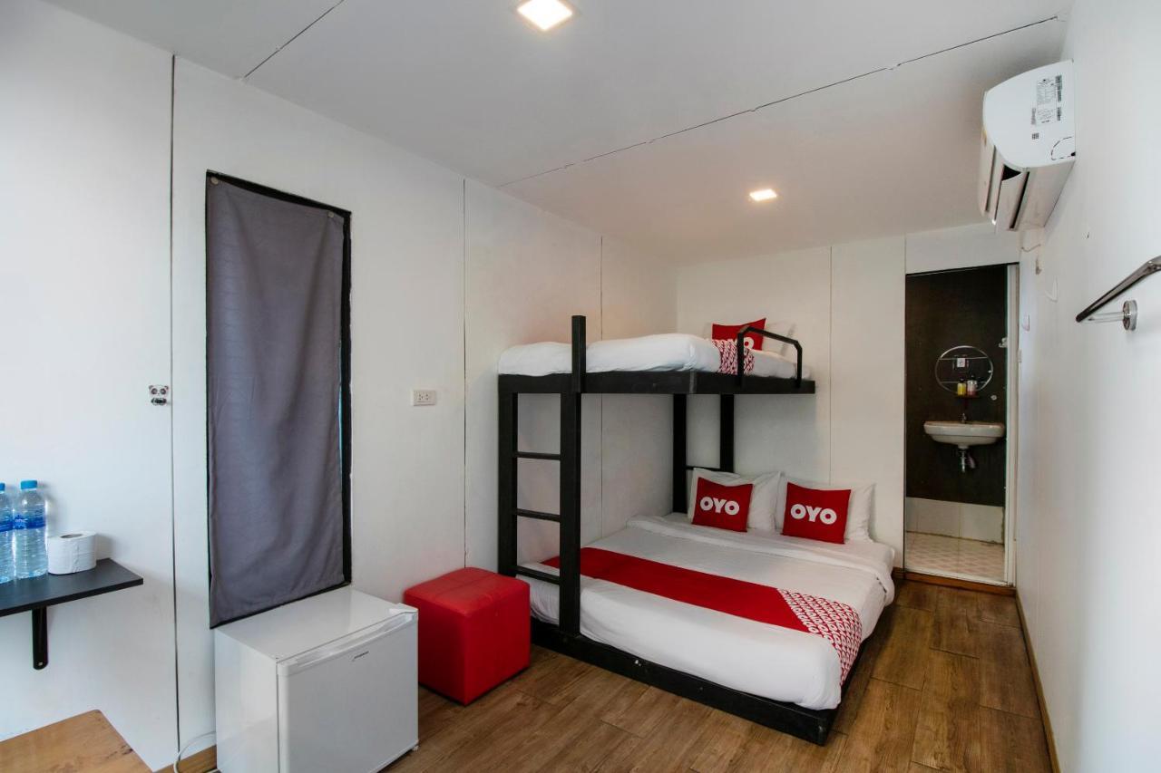 Oyo 673 Nice Sleep Box Hotel Chiang Mai Bagian luar foto